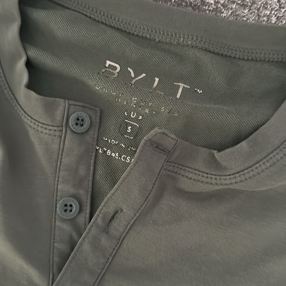 Bylt Premium Basics drop cut Henley tee small - Picture 2 of 2